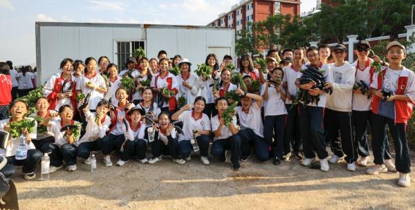 追光|这个中学不一般：运动会比射箭 一个班种一块田