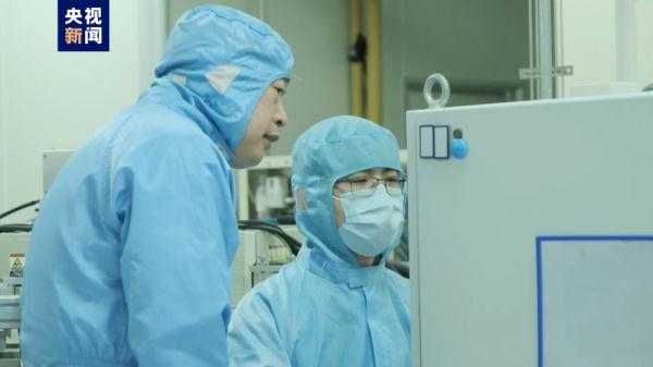 可以像纸一样弯曲！我国研制出高柔韧性单晶硅太阳电池