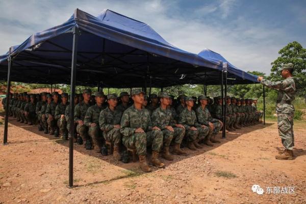 关注｜新兵手榴弹实投，开始！