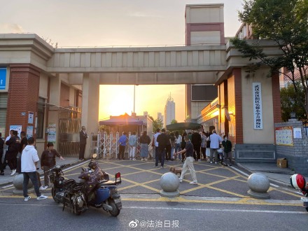 武汉官方通报教师校内撞死学生事件：涉事教师已被刑拘