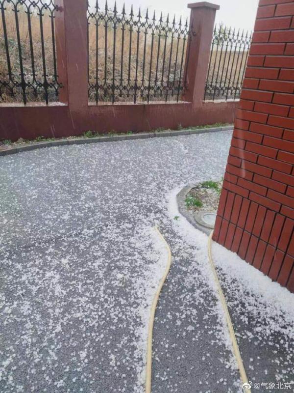 雷雨+冰雹，北京双预警中！下班回家注意安全
