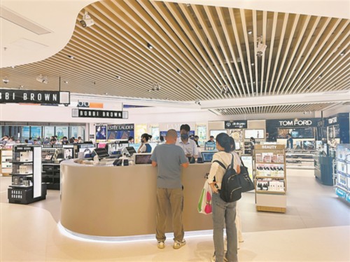 拱北口岸进境免税店全新亮相