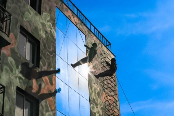 热血练兵场|武警特战队员开展多课目训练 提升遂行任务能力 热血练兵场|武警特战队员开展多课目训练 提升遂行任务能力