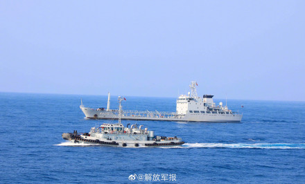 走起!看海军某勤务船大队海上训练 走起!看海军某勤务船大队海上训练