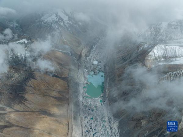 天空之眼瞰珠峰：在海拔数千米高空远眺珠峰，是什么样的体验？