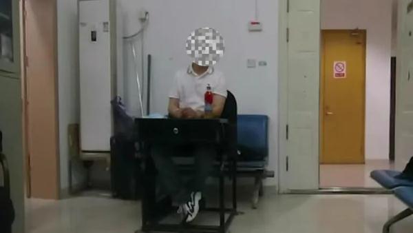 不顾阻拦“连推带咬”硬闯高铁检票口,行拘十天 不顾阻拦“连推带咬”硬闯高铁检票口,行拘十天