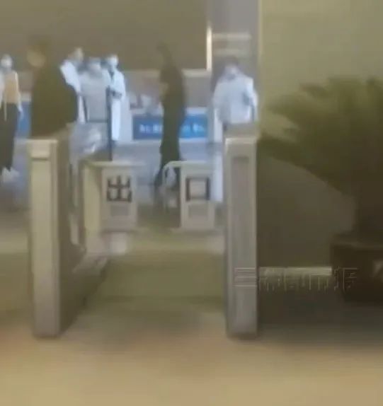 一医院发生火灾！明火已被扑灭