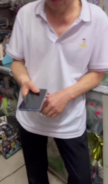 南宁一文具店向小学生出租手机，家长们怒了