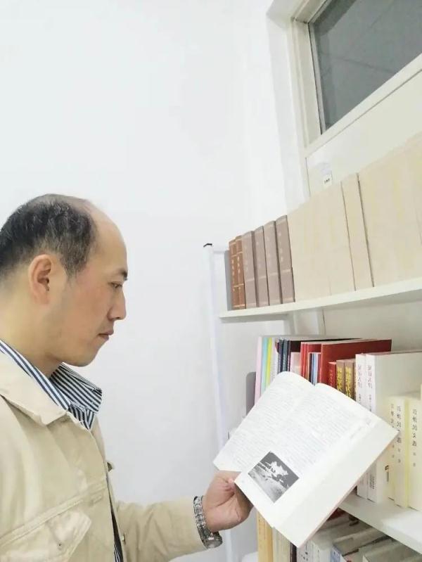 成功逆袭！从厨师→博士→大学老师，他近20年的奋斗史火了