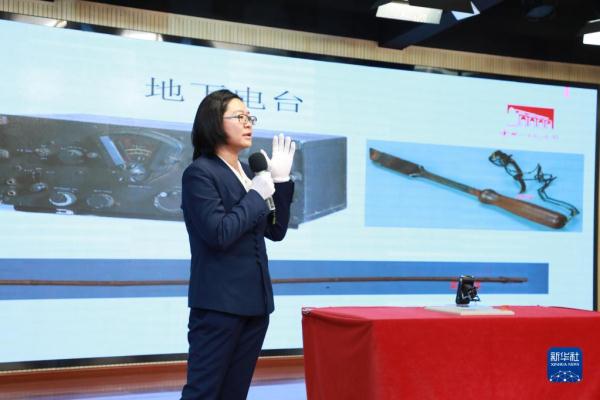 从一大纪念馆到小学校园：一台发报机讲述的忠诚与信仰