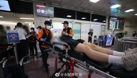 韩亚航空一飞机降落前舱门被打开，肇事乘客被捕！