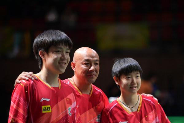 王楚钦/孙颖莎卫冕世乒赛混双冠军 王楚钦/孙颖莎卫冕世乒赛混双冠军