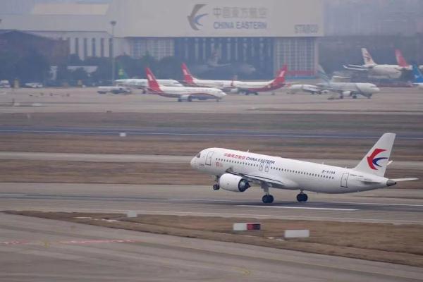 C919来了!首飞机票紧俏! C919来了!首飞机票紧俏!