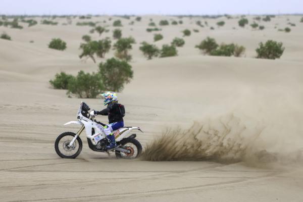 环塔拉力赛转场至和田 众名将渐入佳境 环塔拉力赛转场至和田 众名将渐入佳境