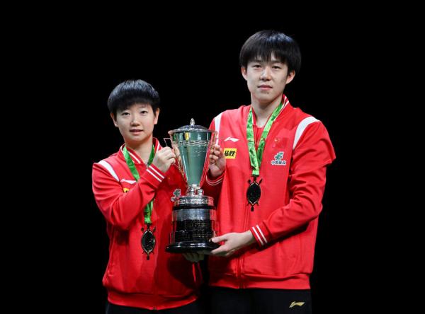 王楚钦/孙颖莎卫冕世乒赛混双冠军 王楚钦/孙颖莎卫冕世乒赛混双冠军