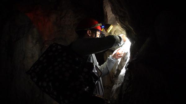 贵阳公园中有神秘洞穴！专家带队，“暗中”探访！