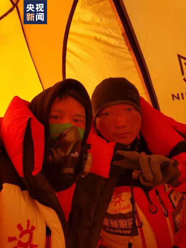 海拔8450米！登顶珠峰最后时刻，两个湖南人却决定……
