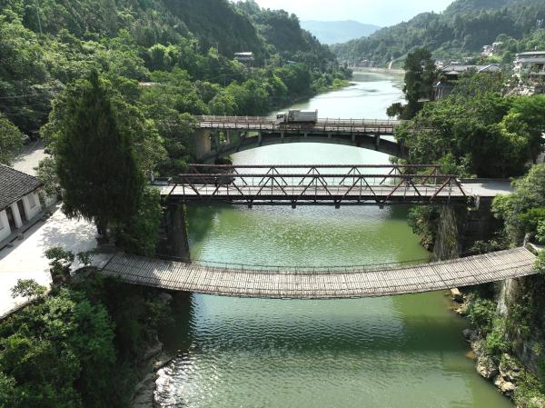 “三朝桥”见证历史变迁