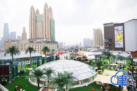 “大飞机”现身楼顶！这一新地标亮相天津金街