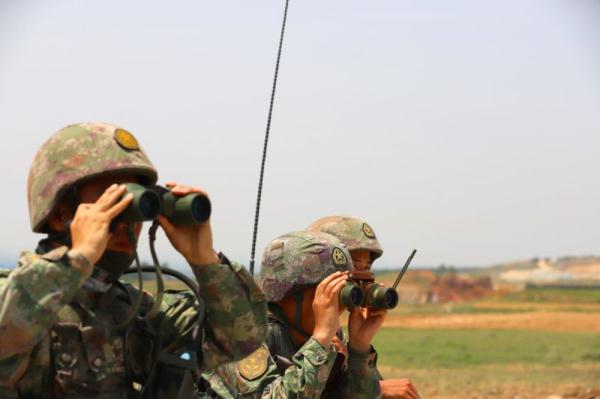 实弹射击演练：火力融合锤炼战场打赢能力