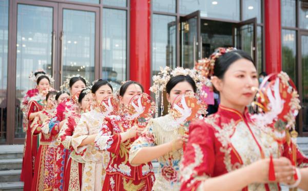 给彩礼“限高”，让谈婚论嫁回归“爱”的正途