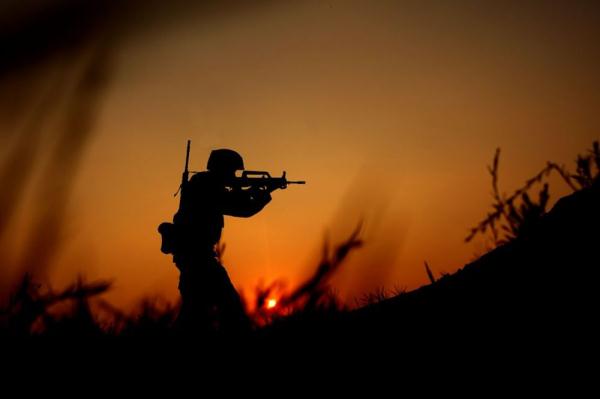 实弹射击演练：火力融合锤炼战场打赢能力