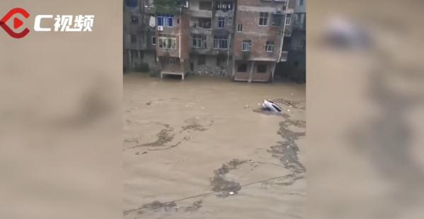 达州出现区域性暴雨！部分乡镇受灾，现场→