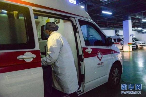 女司机拒绝让道120救护车，理由自私又可悲