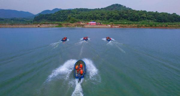 多地组织强化训练，锻造过硬国防骨干队伍