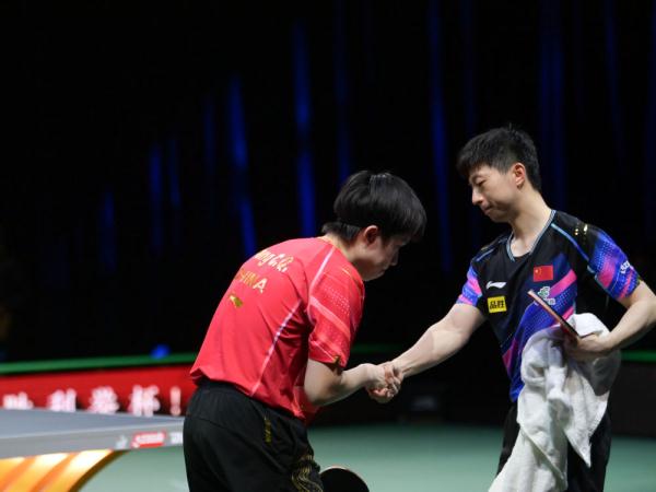 “最特别的一座奖杯”——马龙获复刻圣·勃莱德杯