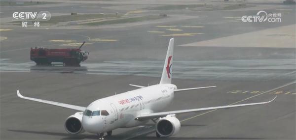 关注度和认可度高 C919常态化商业运行首日特价机票售罄 关注度和认可度高 C919常态化商业运行首日特价机票售罄