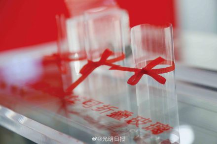 超薄柔性玻璃有多神奇