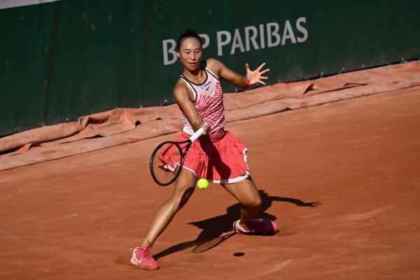 法网丨郑钦文晋级第二轮