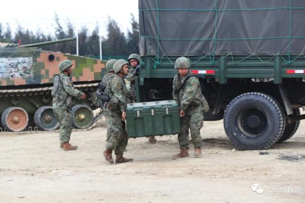 合成营，行动！