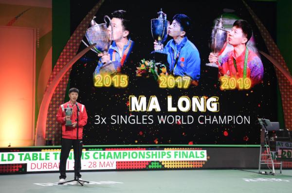 “最特别的一座奖杯”——马龙获复刻圣·勃莱德杯