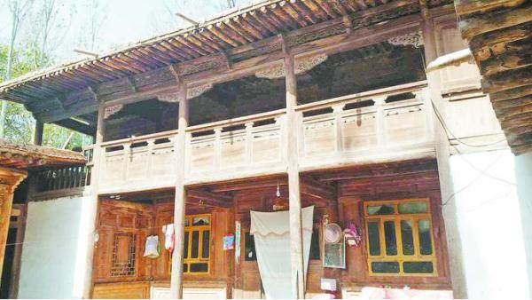 有两百多年了，青海这座古屋藏着感人故事......