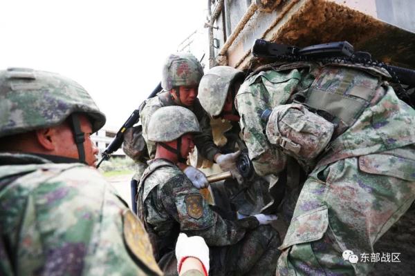 合成营，行动！