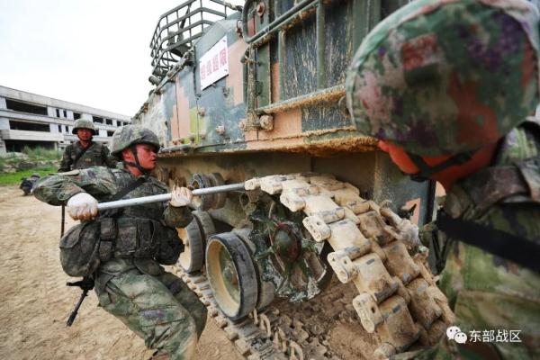 合成营，行动！