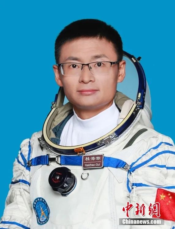 神十六首次包含三类航天员！简历公布