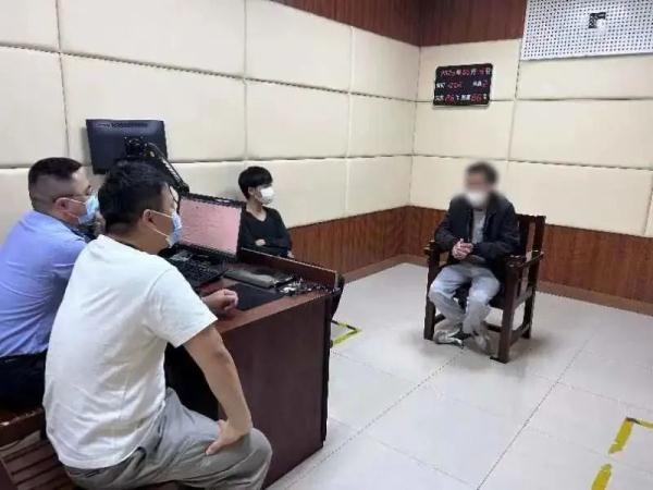 急招家政阿姨!但万万没想到“雇主”还藏了个圈套... 急招家政阿姨!但万万没想到“雇主”还藏了个圈套...