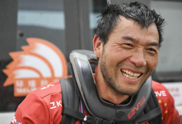 老方犹未老 小方已长成——“父子兵”逐梦环塔拉力赛 老方犹未老 小方已长成——“父子兵”逐梦环塔拉力赛