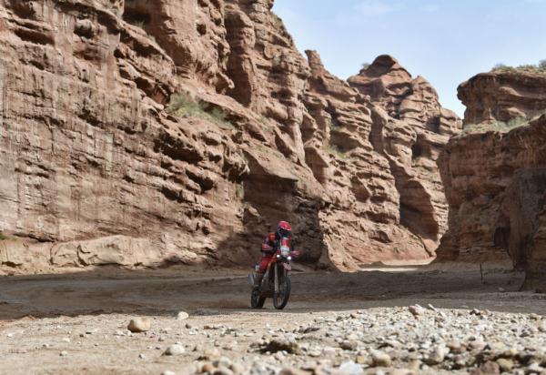 老方犹未老 小方已长成——“父子兵”逐梦环塔拉力赛 老方犹未老 小方已长成——“父子兵”逐梦环塔拉力赛