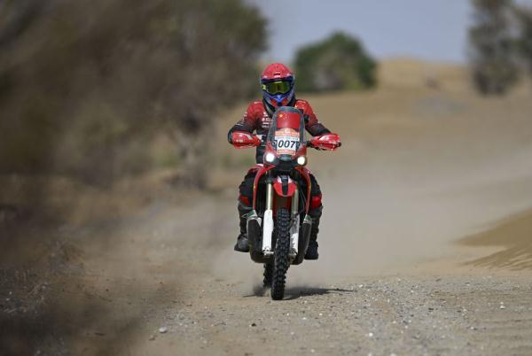 老方犹未老 小方已长成——“父子兵”逐梦环塔拉力赛 老方犹未老 小方已长成——“父子兵”逐梦环塔拉力赛