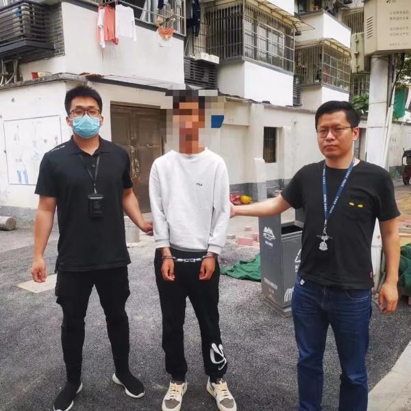 姑娘万元LV鞋放家门口被偷 姑娘万元LV鞋放家门口被偷