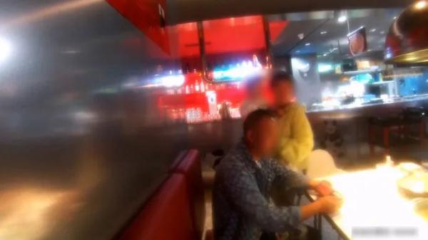 狠人,情侣自带玻璃碴划破嘴敲诈17家饭店被拘 狠人,情侣自带玻璃碴划破嘴敲诈17家饭店被拘