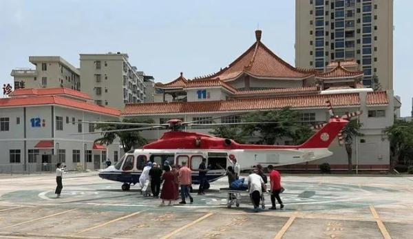 惊心动魄！香港“飞的”救援上演生死时速