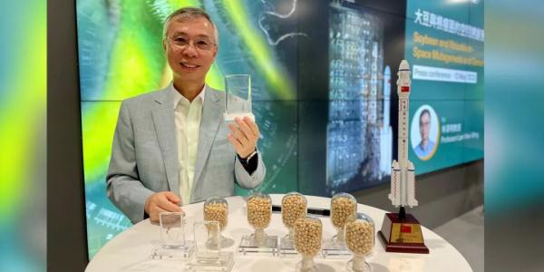 昨天飞入太空的，还有来自香港的……