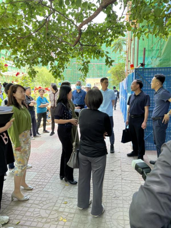 区重大项目中心开展云景里旧改外窗护栏拆除主题党日活动 区重大项目中心开展云景里旧改外窗护栏拆除主题党日活动
