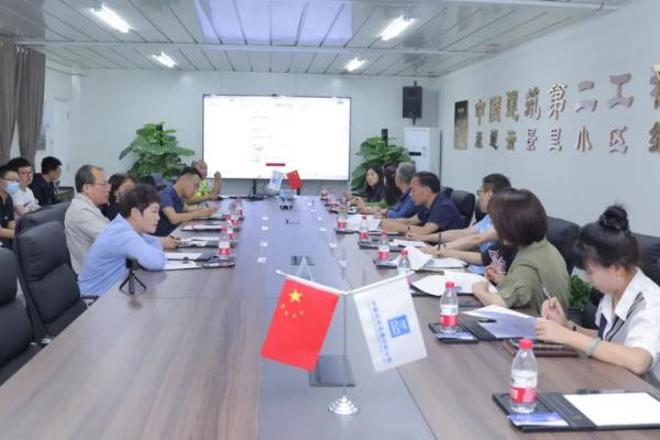 区重大项目中心开展云景里旧改外窗护栏拆除主题党日活动 区重大项目中心开展云景里旧改外窗护栏拆除主题党日活动