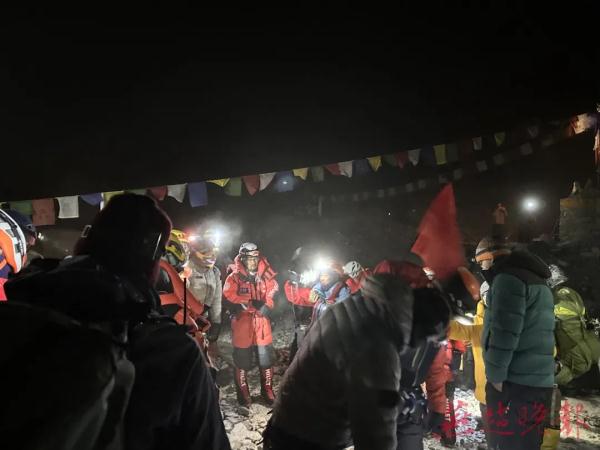 “把家乡名字带上珠峰，是我热爱家乡的一种表达方式！”